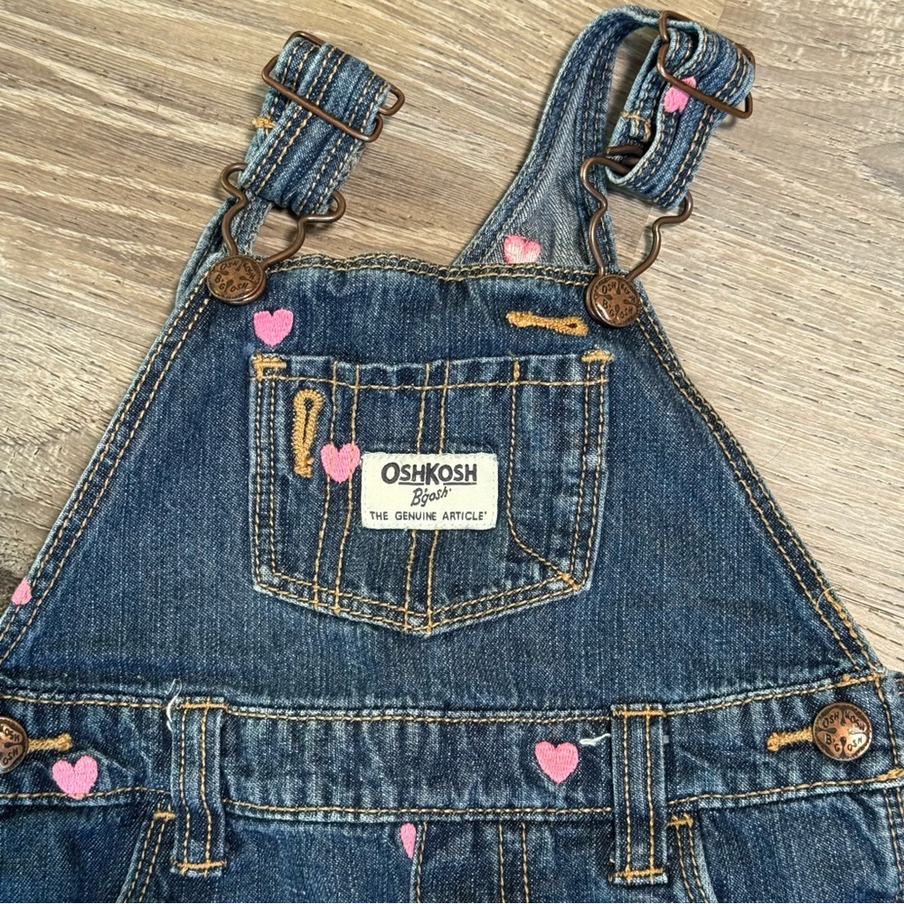 Oshkosh B’gosh Girls Denim Short Overalls hearts 12m - Picture 2 of 6